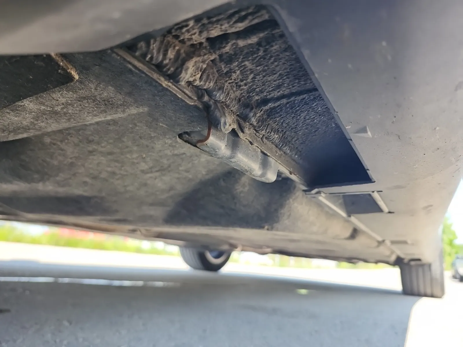 Undercarriage - Driver Photo