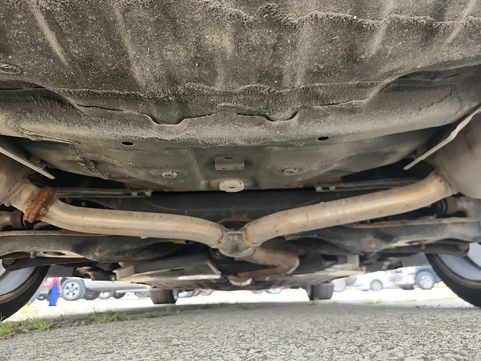 Undercarriage - Rear Photo