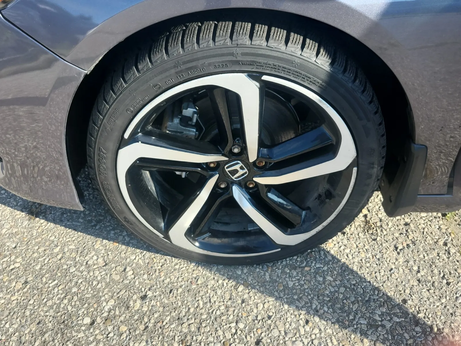 Front driver wheel/tire photo