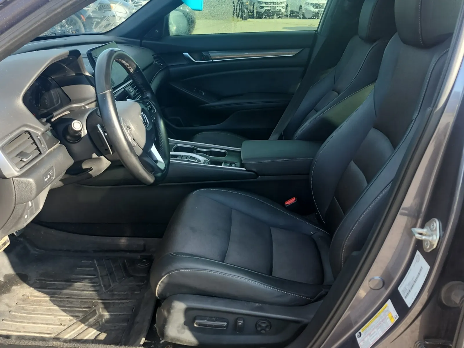 Front Interior Photo