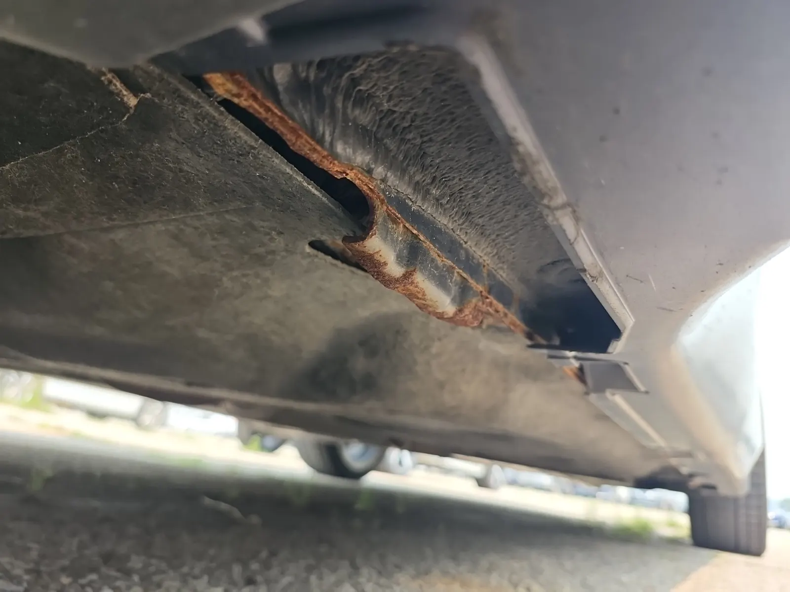 Undercarriage - Driver Photo