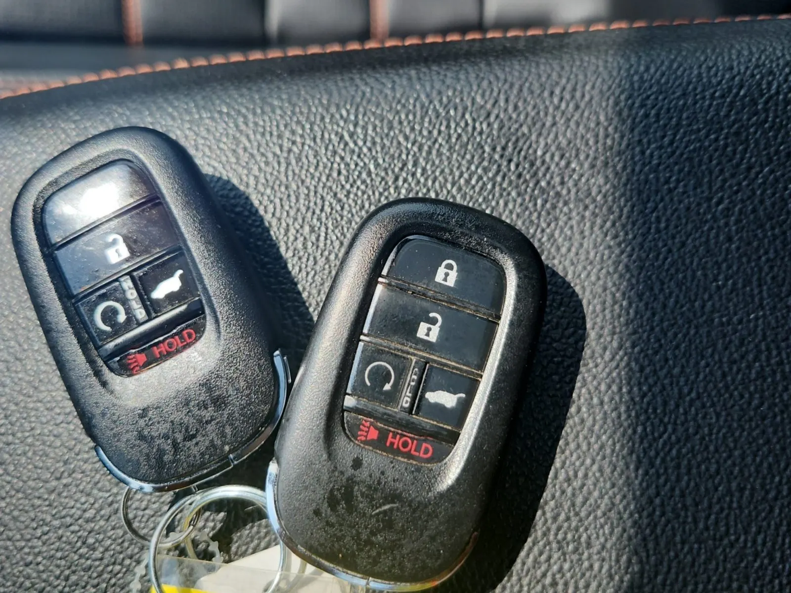 Keys/Fobs/Manual Photo