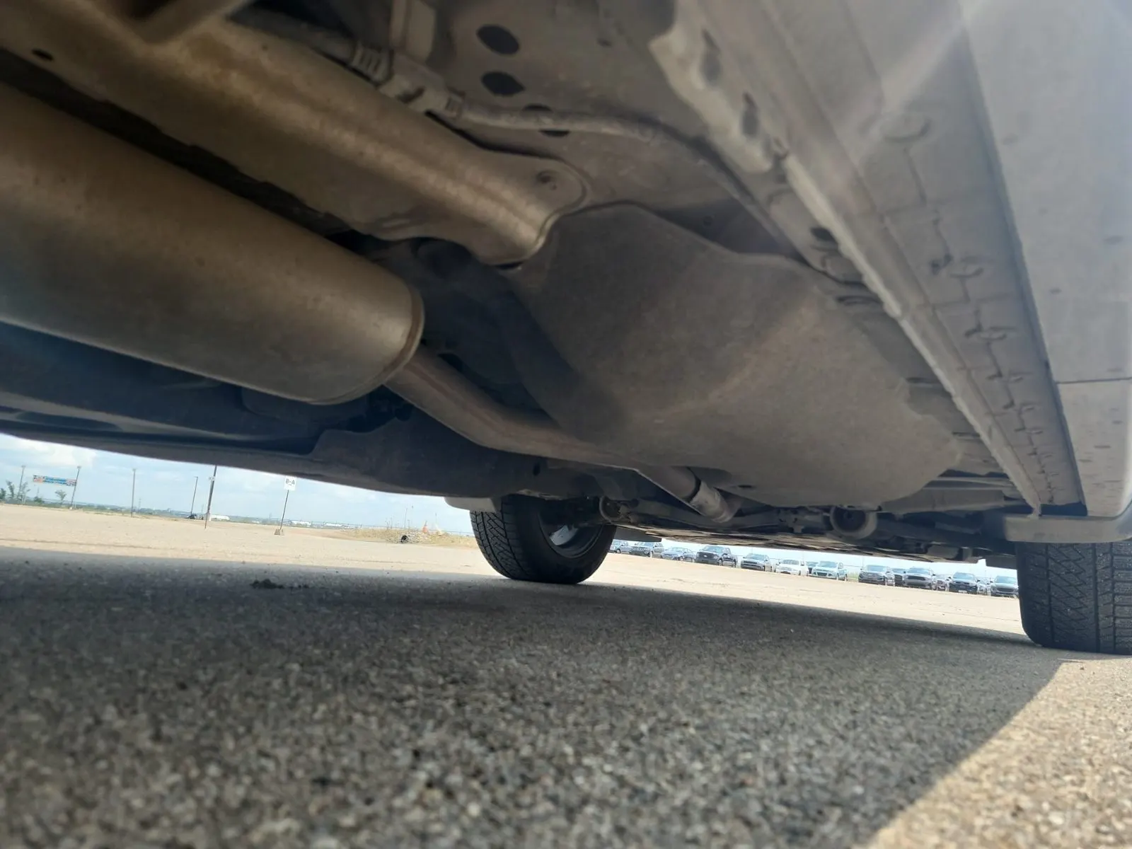 Undercarriage - Passenger Photo