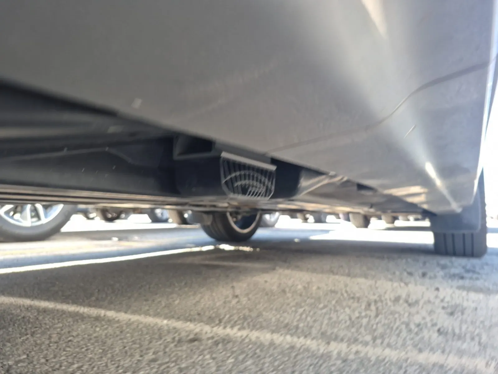 Undercarriage - Passenger Photo