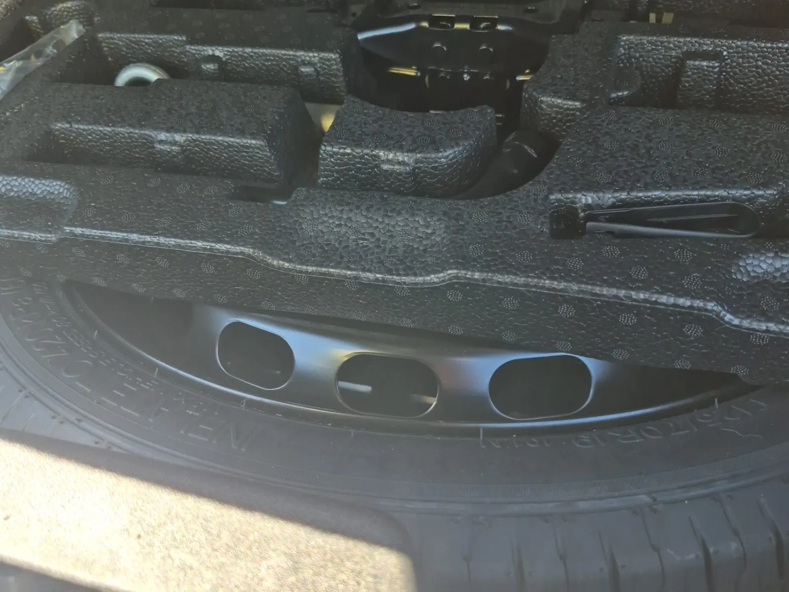 Spare Tire & Wheel Photo