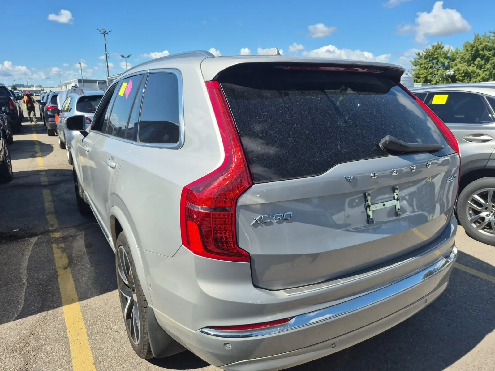 Driver Rear 3/4 Photo