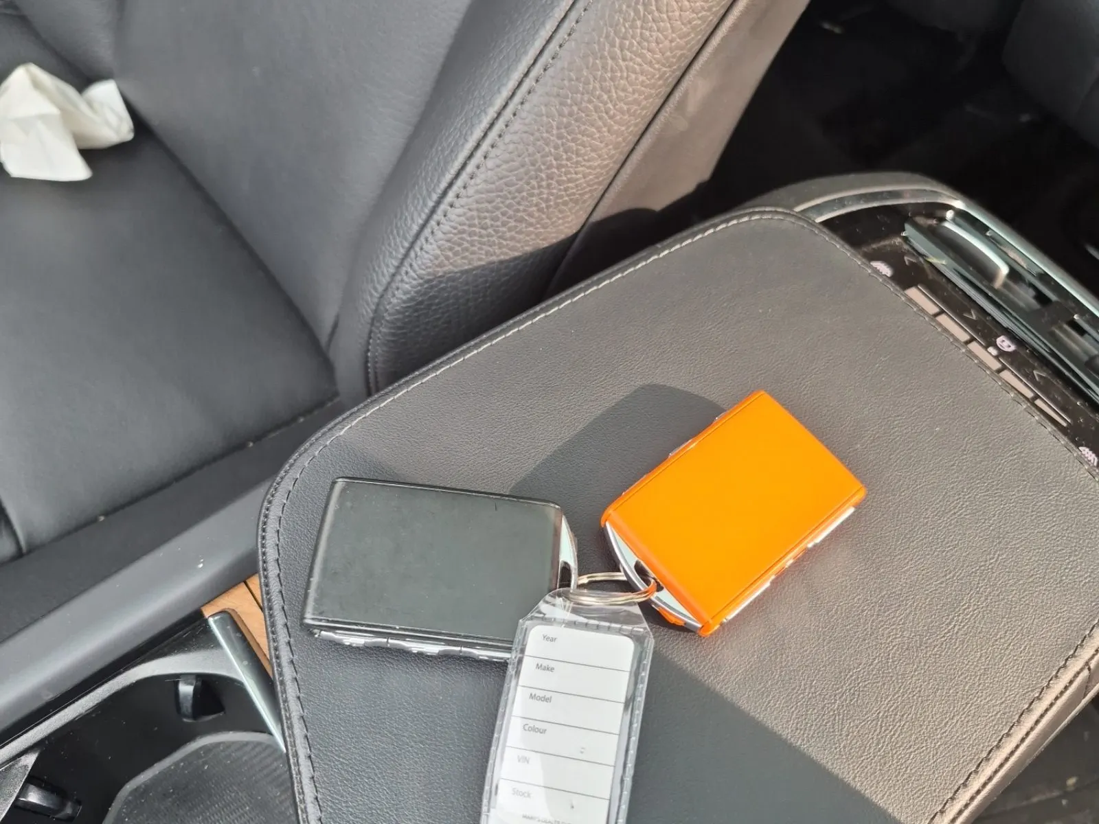 Keys/Fobs/Manual Photo