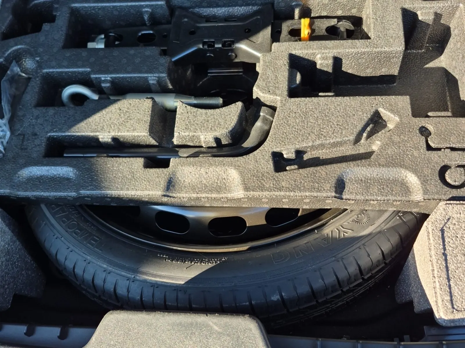 Spare Tire & Wheel Photo