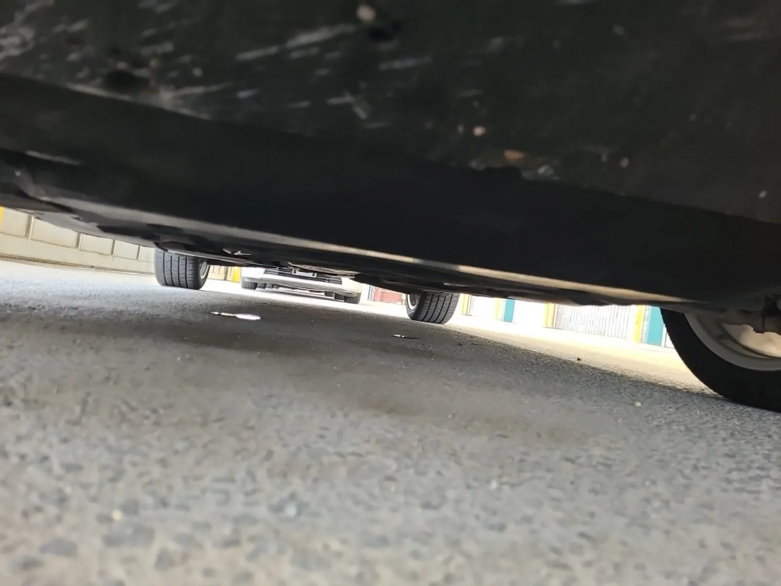 Undercarriage - Front Photo