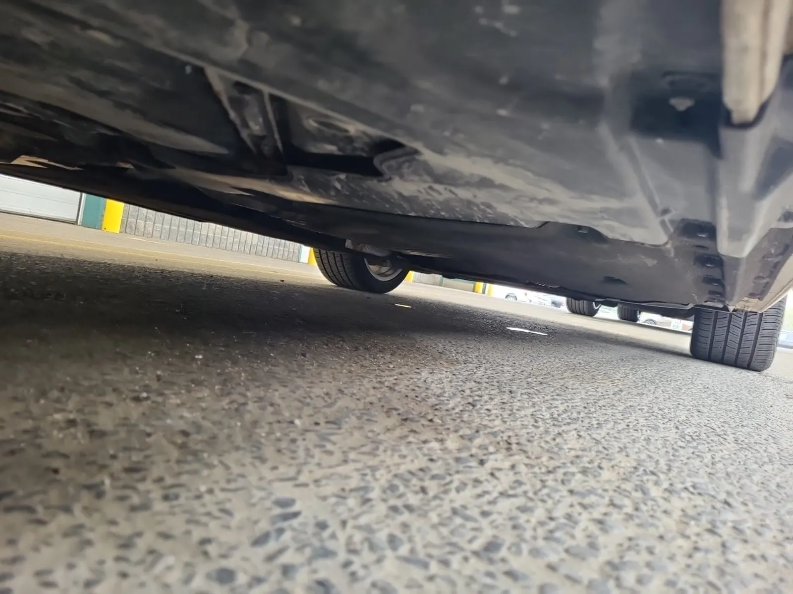 Undercarriage - Passenger Photo