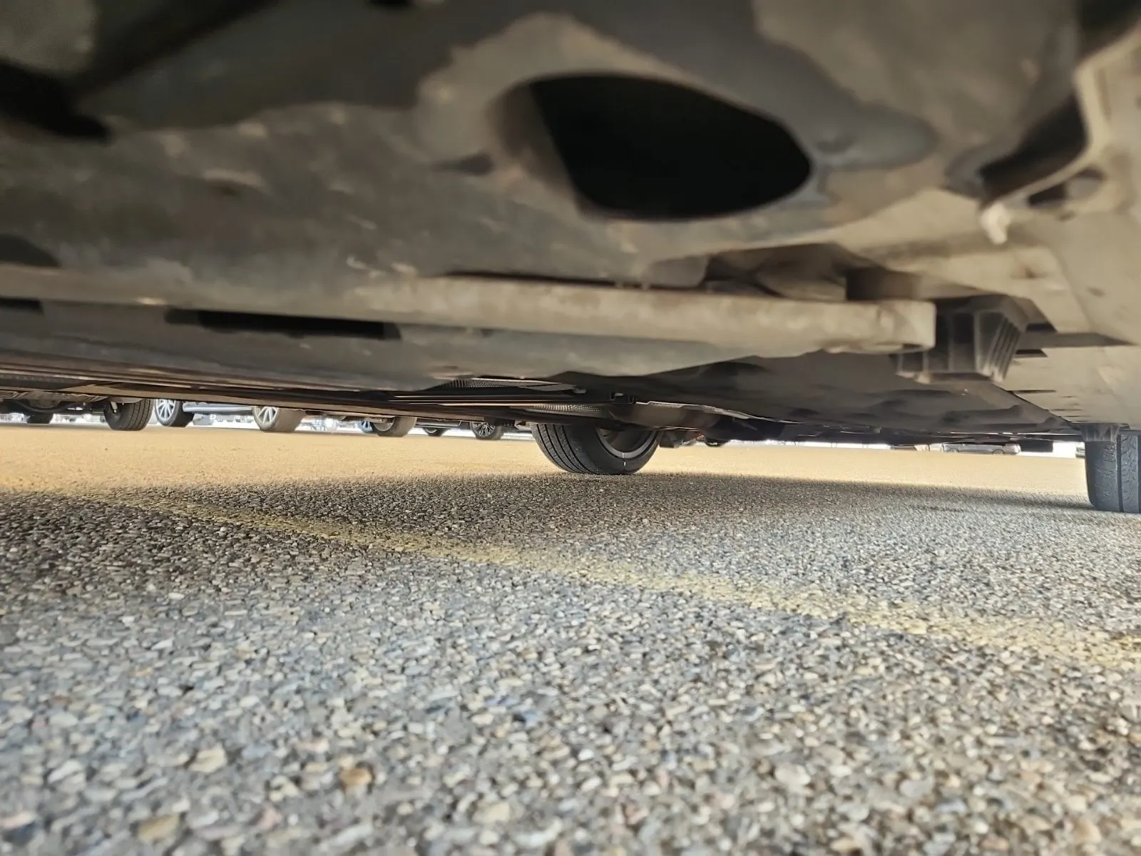 Undercarriage - Passenger Photo