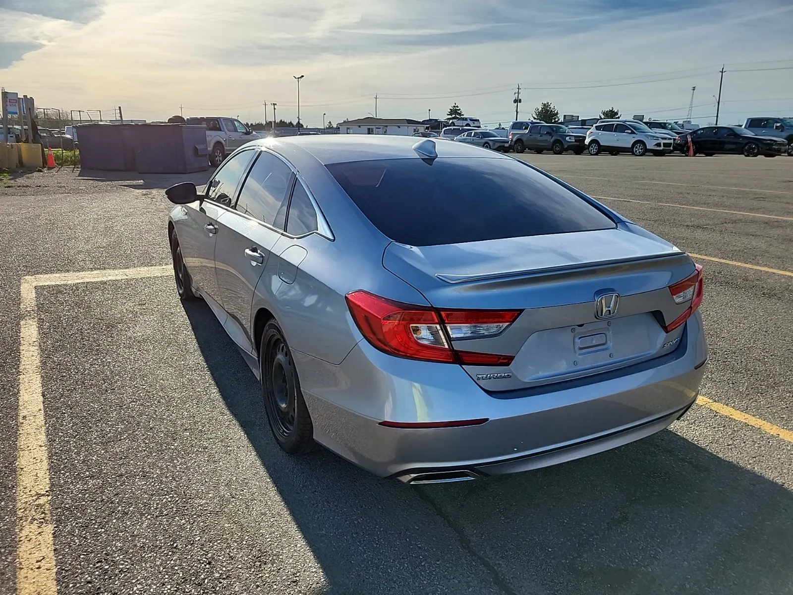 Driver Rear 3/4 Photo