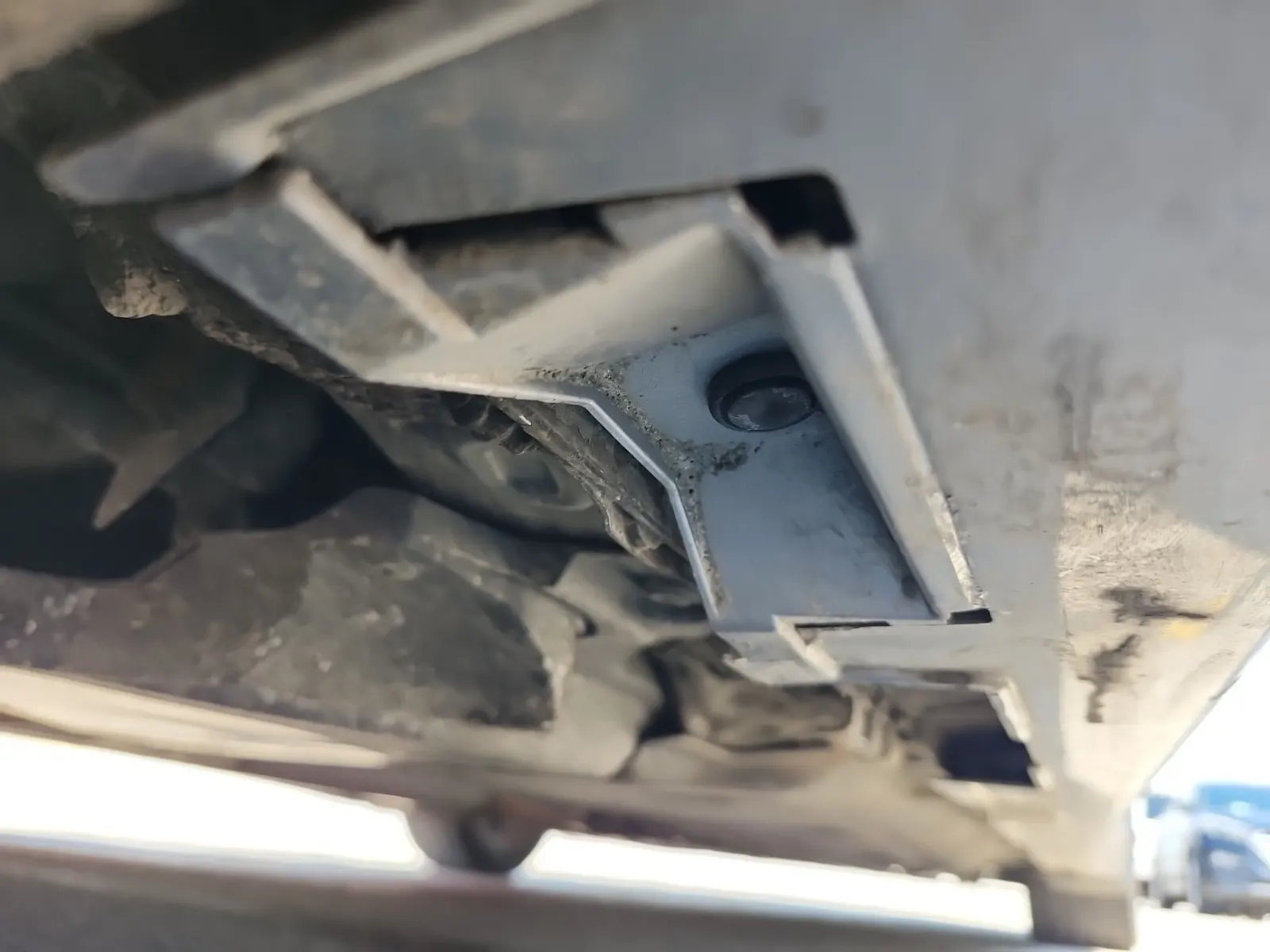 Undercarriage - Passenger Photo