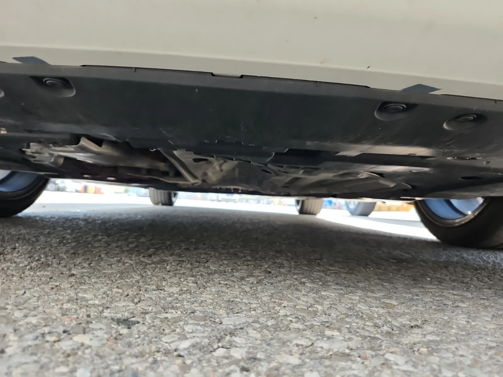 Undercarriage - Front Photo