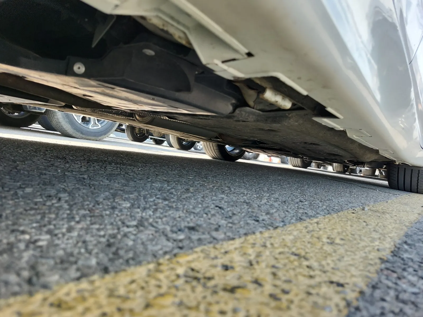 Undercarriage - Passenger Photo