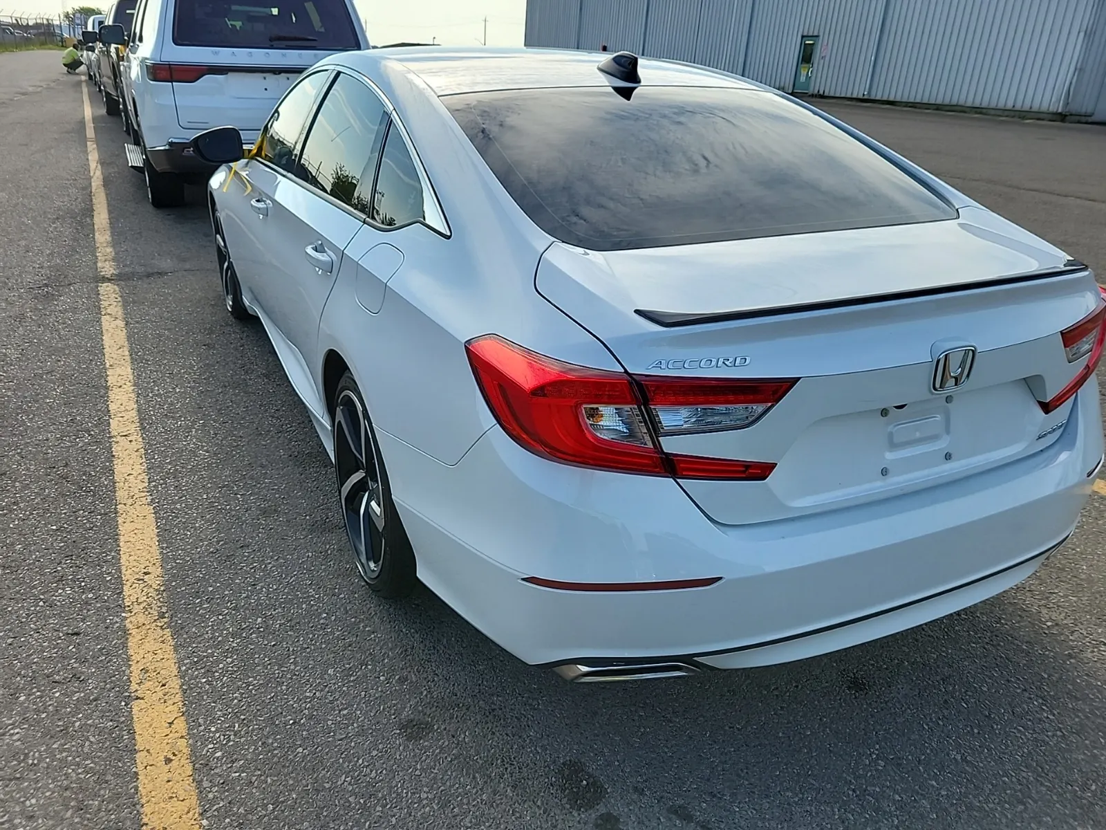 Driver Rear 3/4 Photo