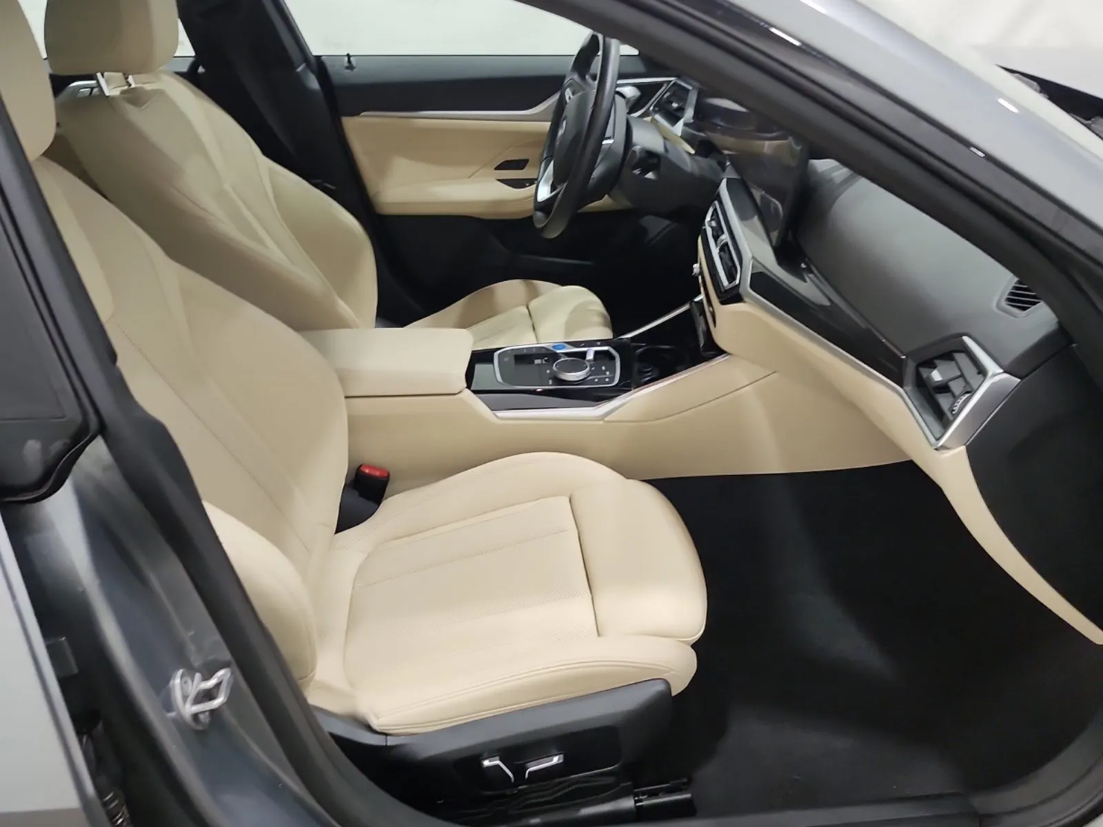 Right Side Interior Photo