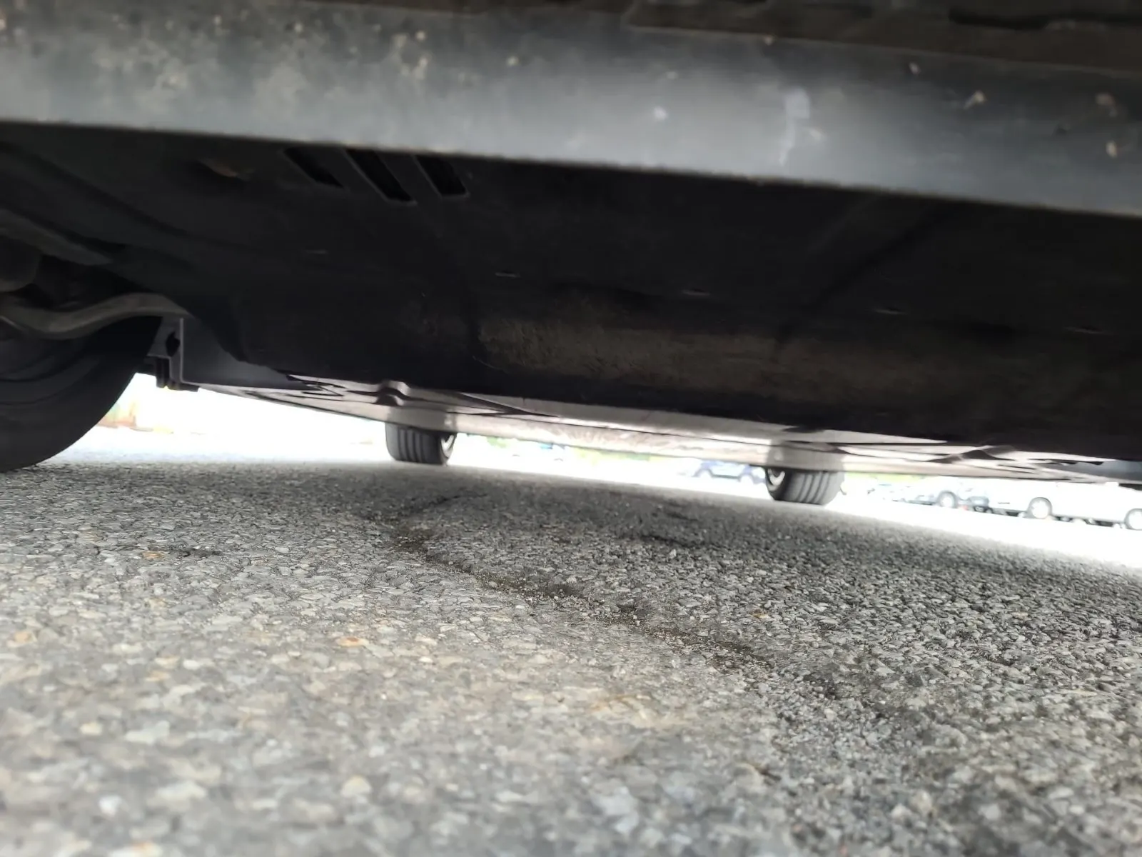 Undercarriage - Front Photo