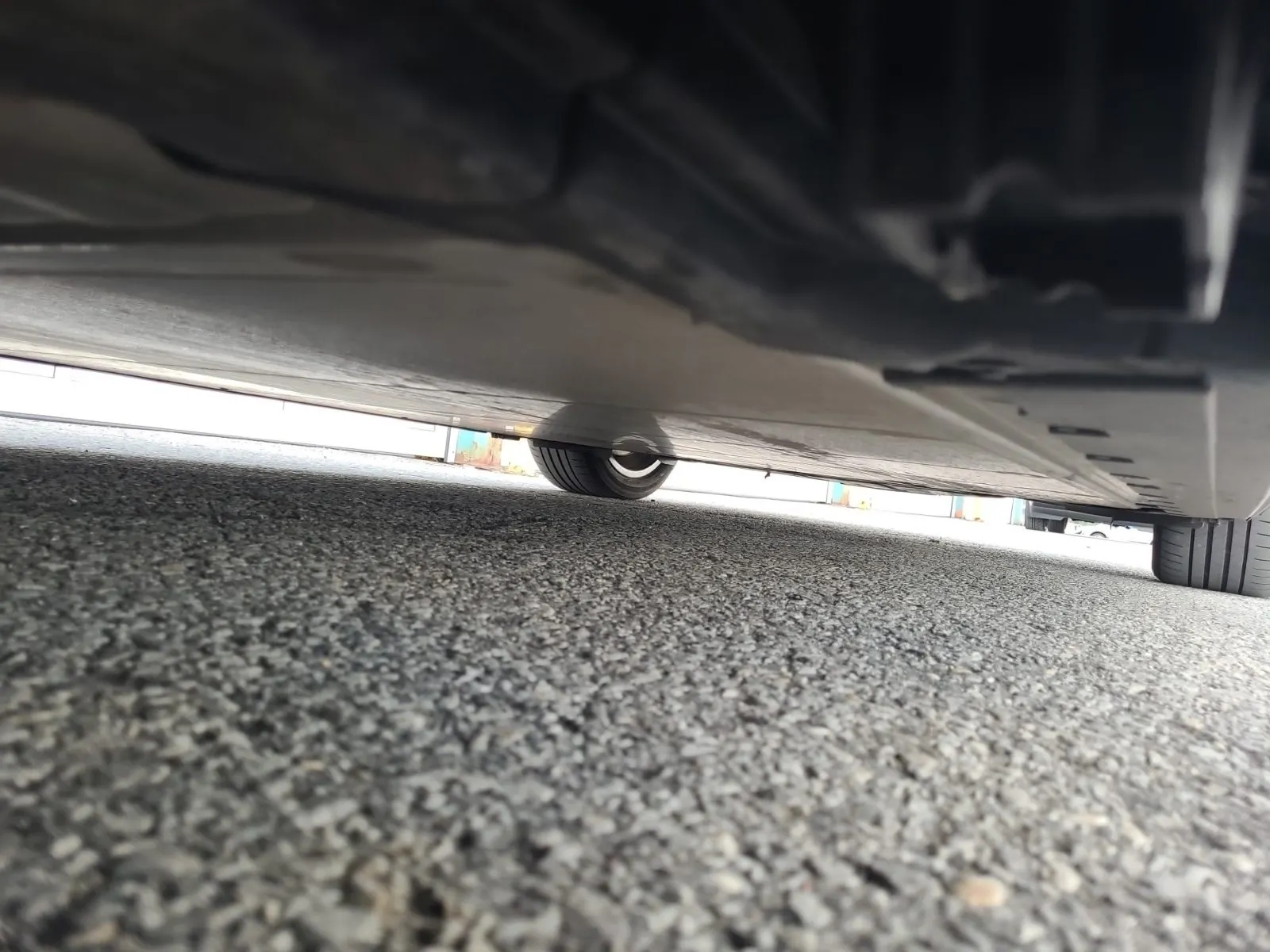 Undercarriage - Driver Photo