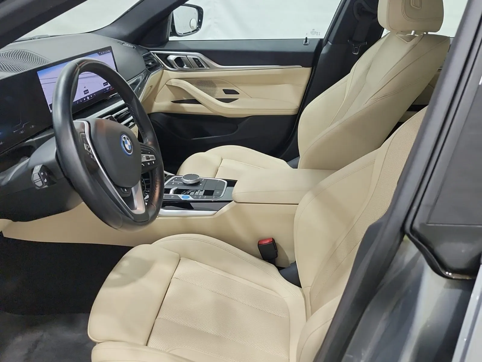 Front Interior Photo