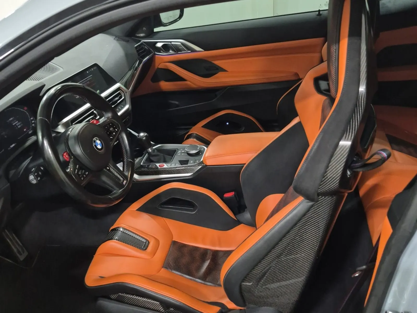 Front Interior Photo