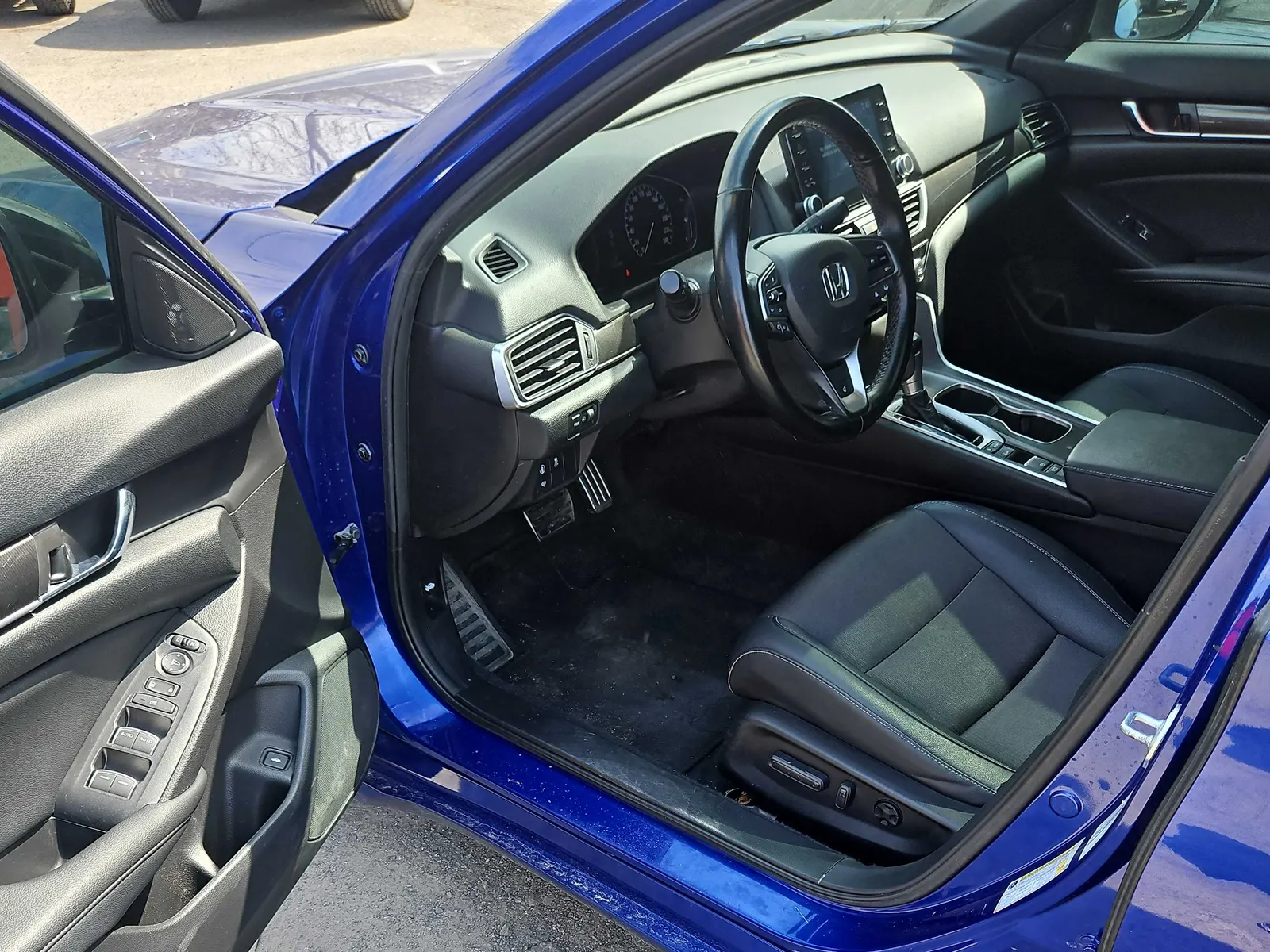 Interior driver side
