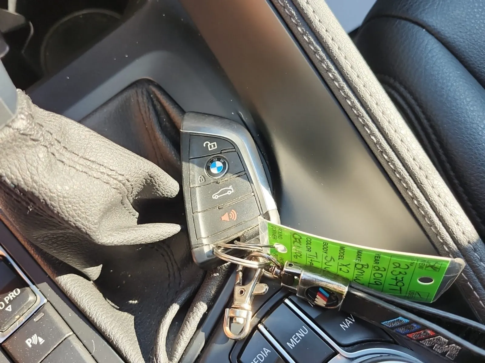 Keys/Fobs/Manual Photo