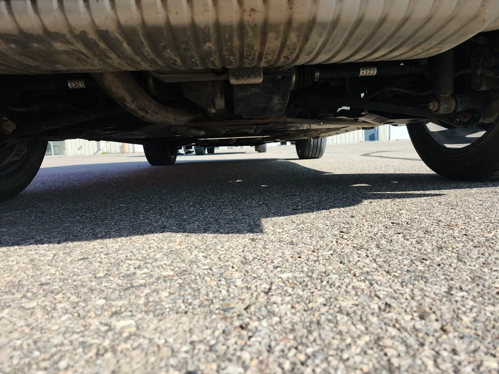 Undercarriage - Rear Photo