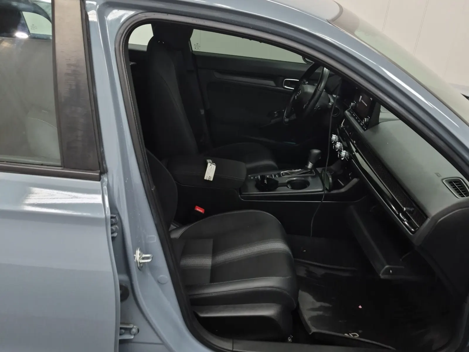 Right Side Interior Photo