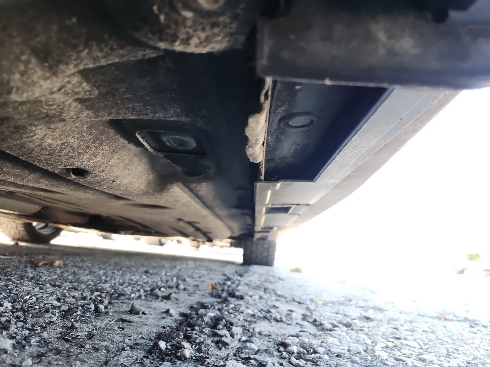 Undercarriage - Passenger Photo