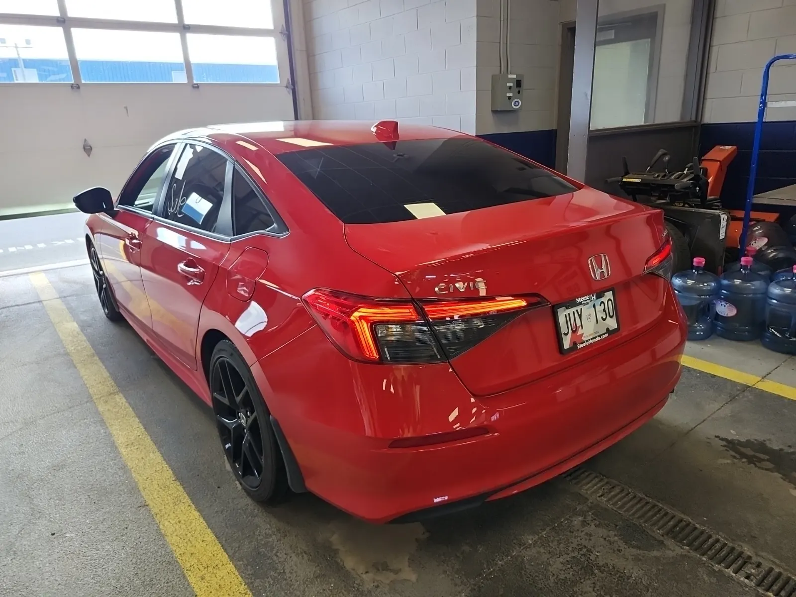 Driver Rear 3/4 Photo