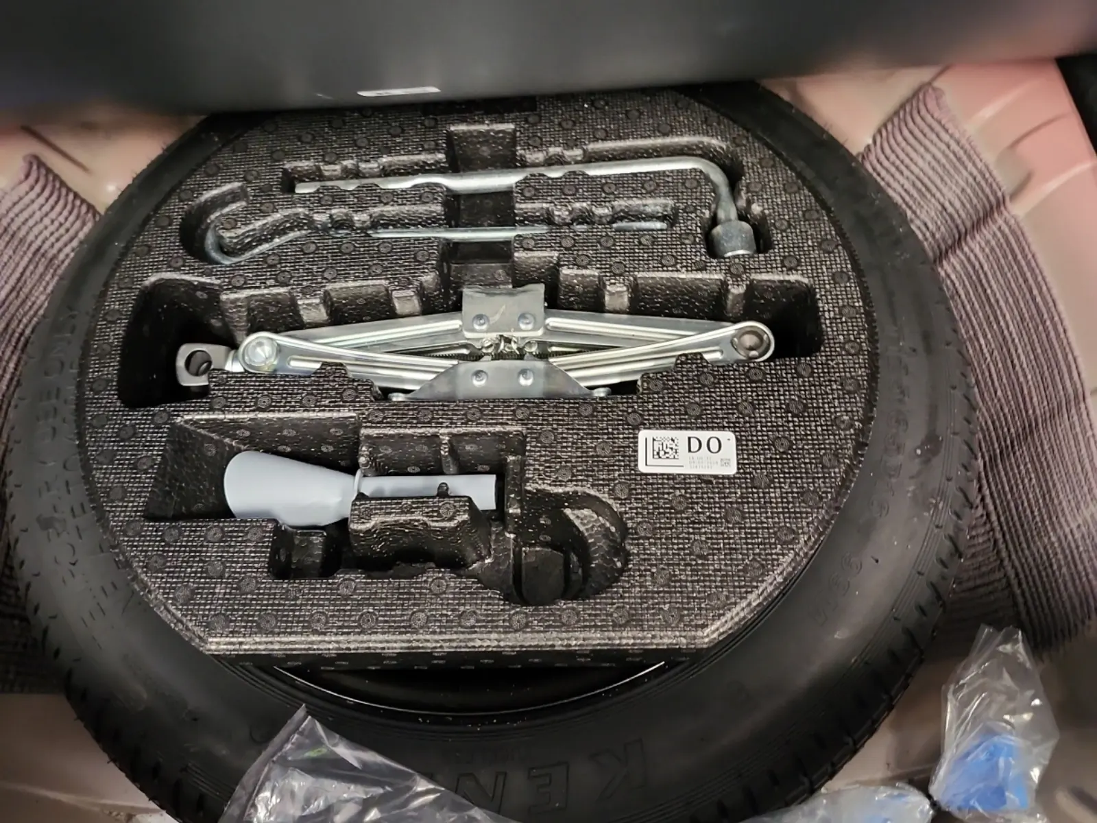 Spare Tire & Wheel Photo