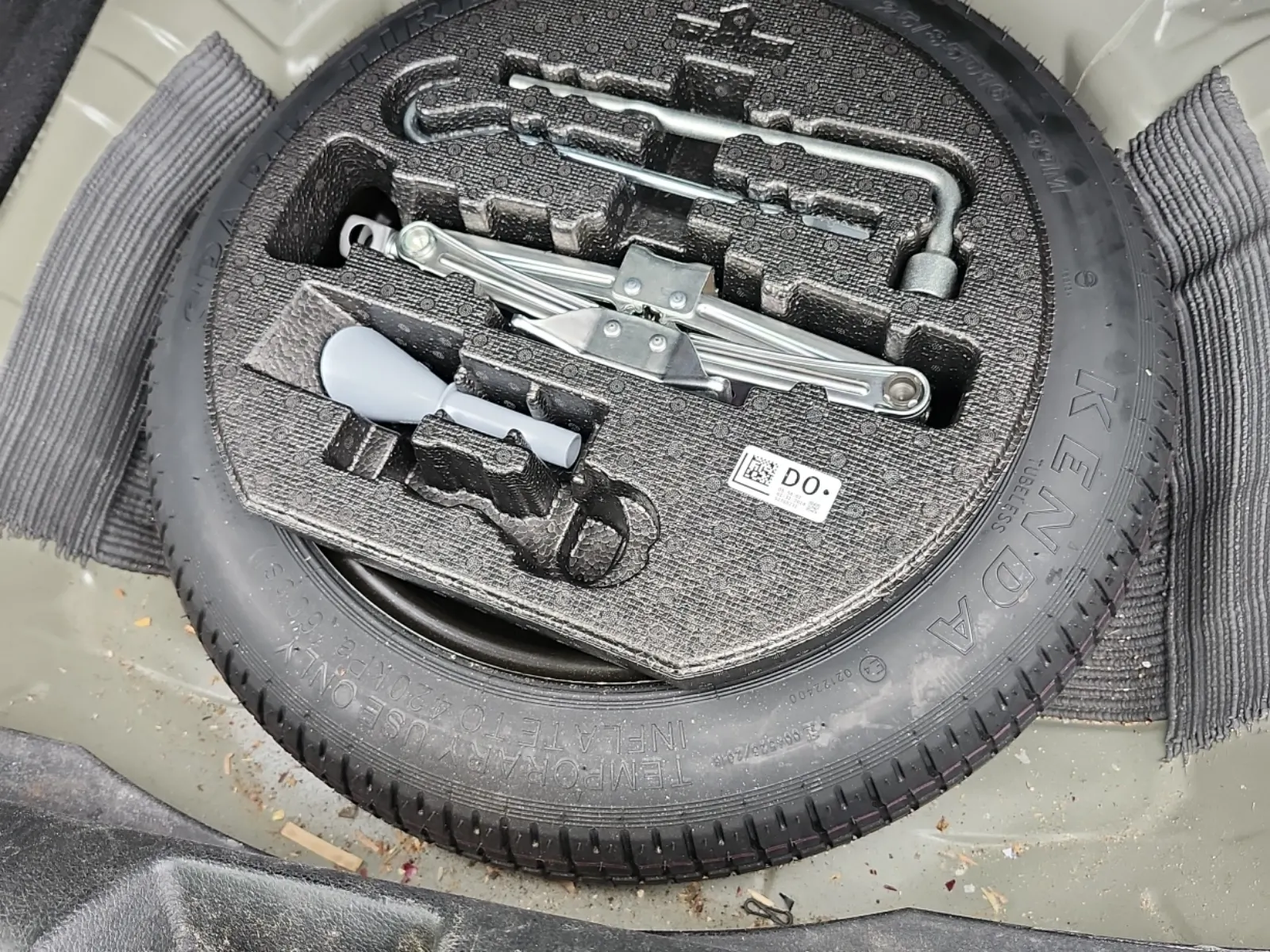 Spare Tire & Wheel Photo