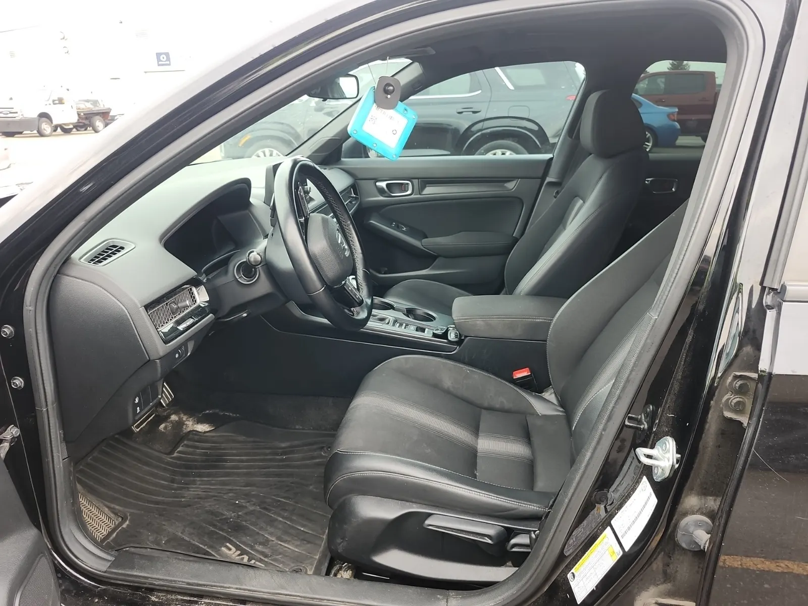Front Interior Photo