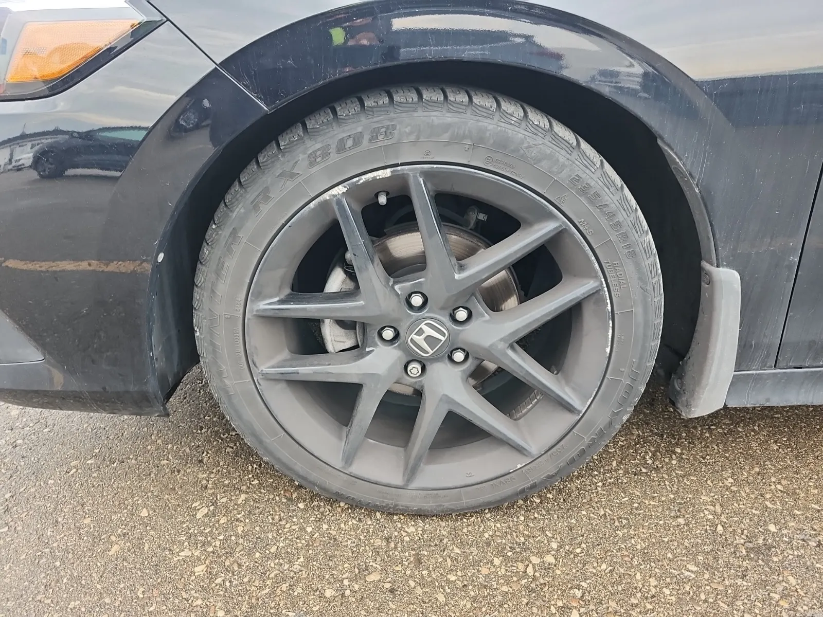 Front driver wheel/tire photo