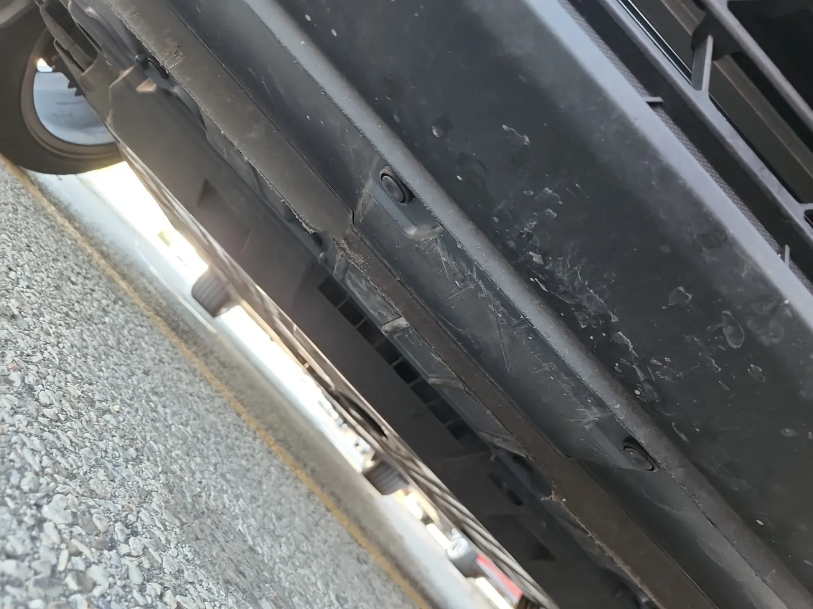 Undercarriage - Front Photo
