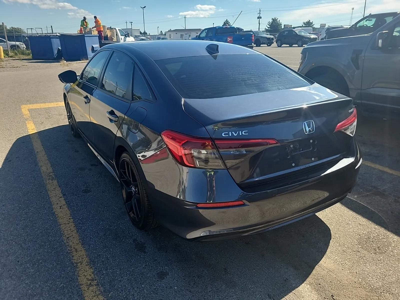 Driver Rear 3/4 Photo