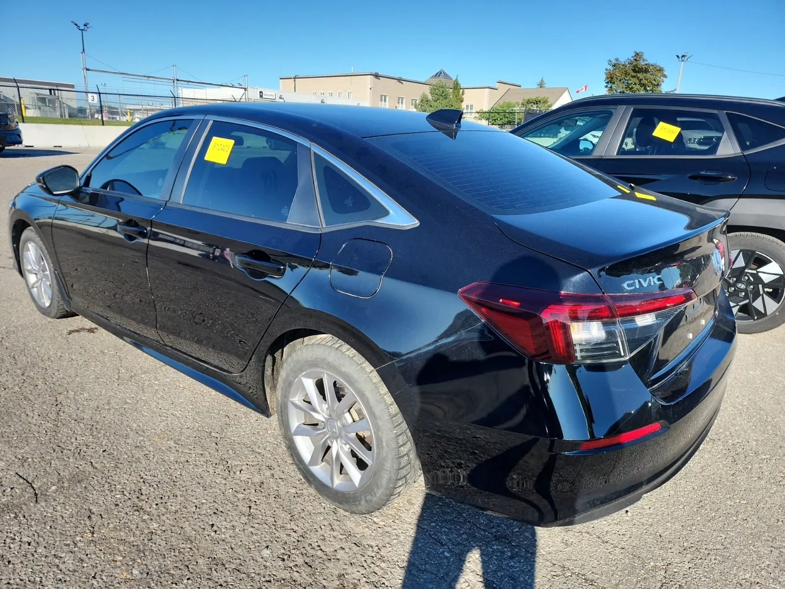 Driver Rear 3/4 Photo