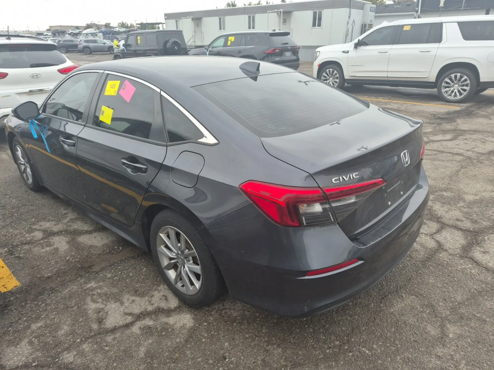 Driver Rear 3/4 Photo