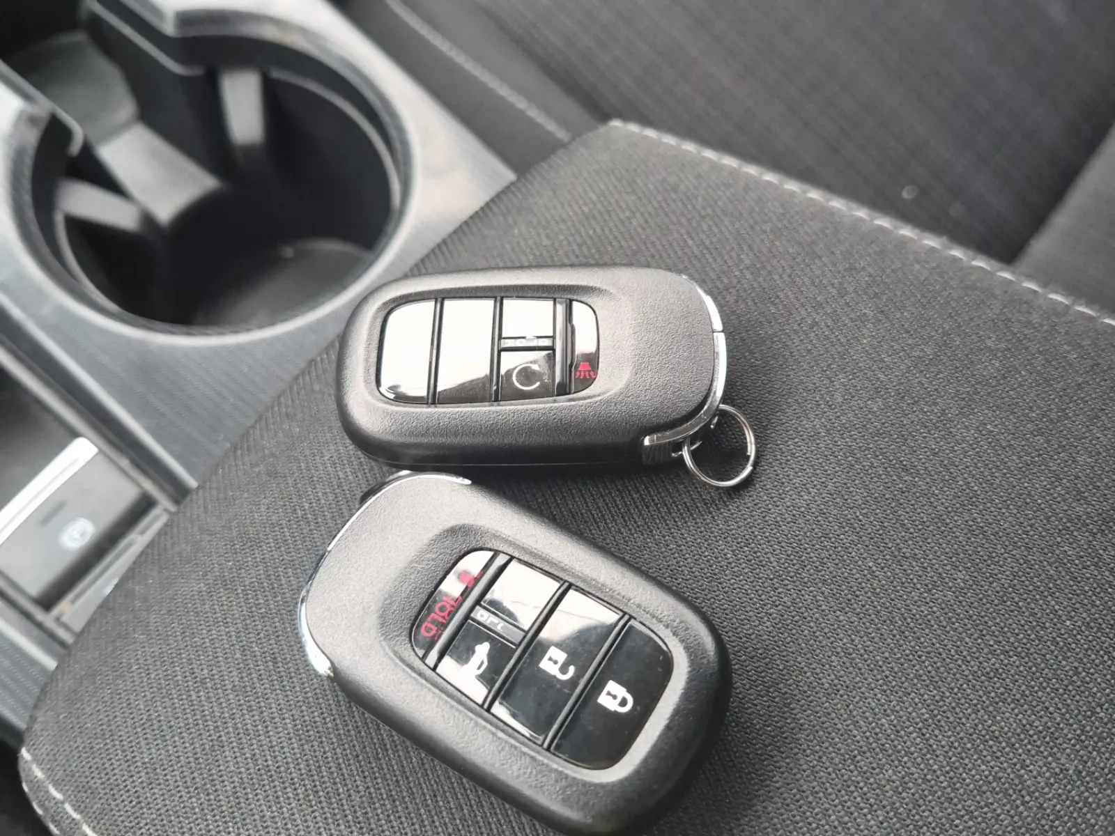 Keys/Fobs/Manual Photo