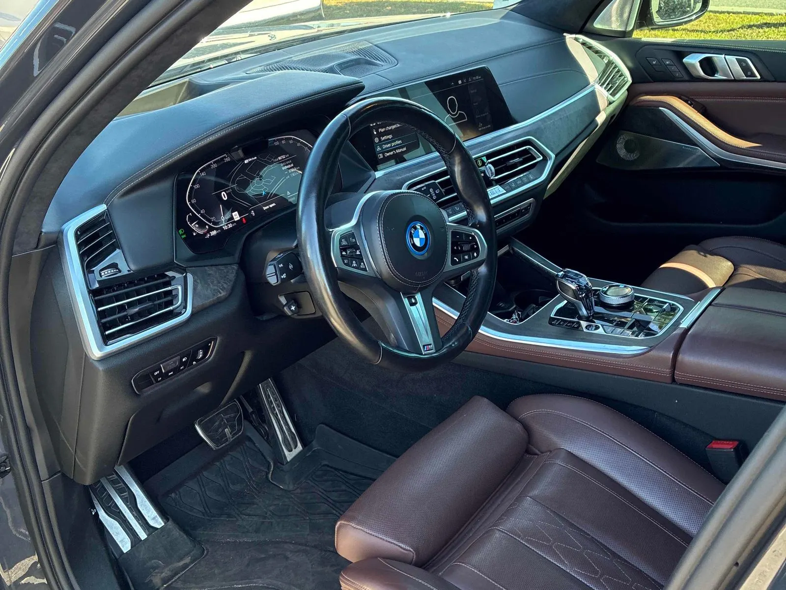 Interior driver side