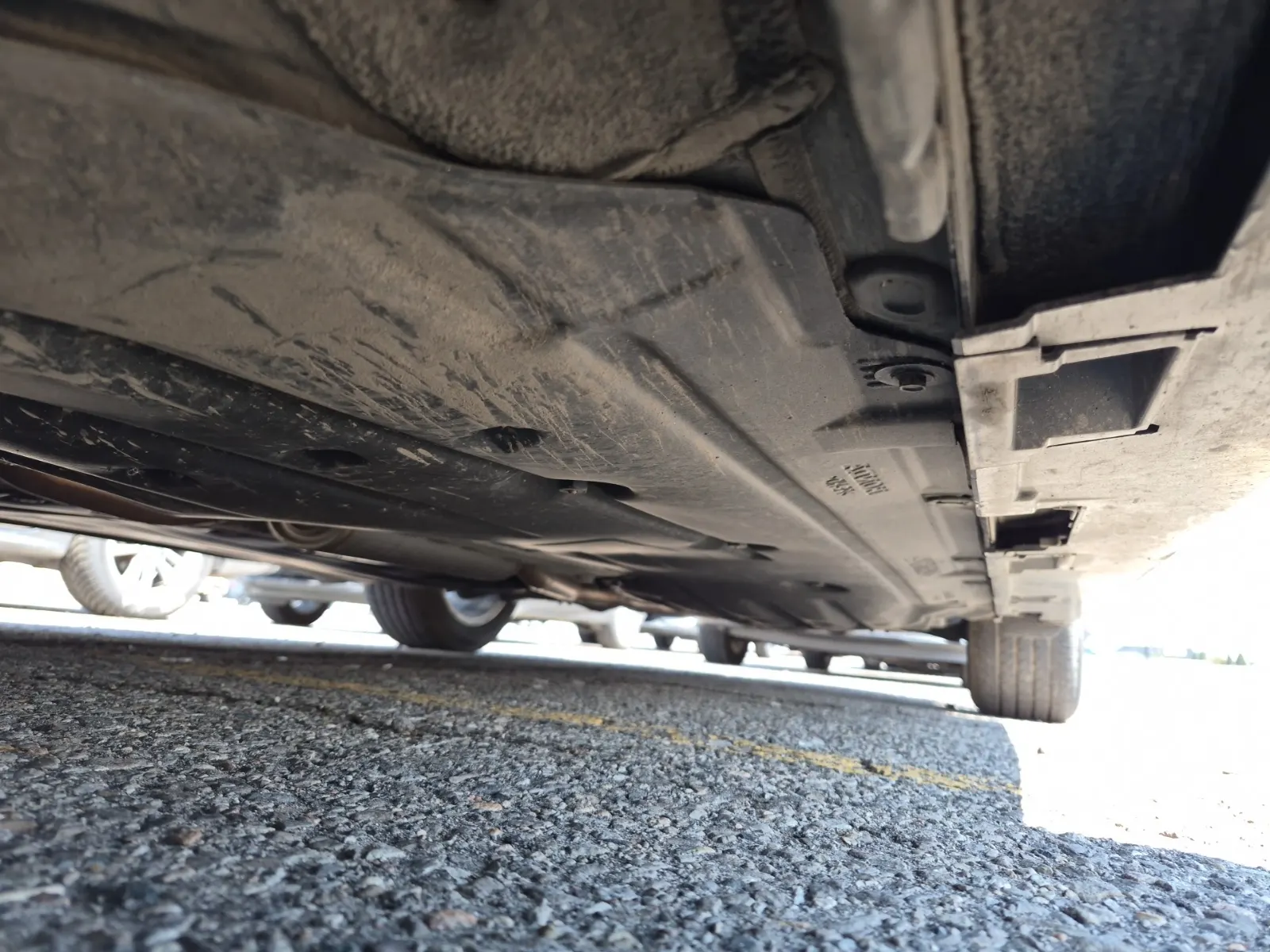 Undercarriage - Driver Photo