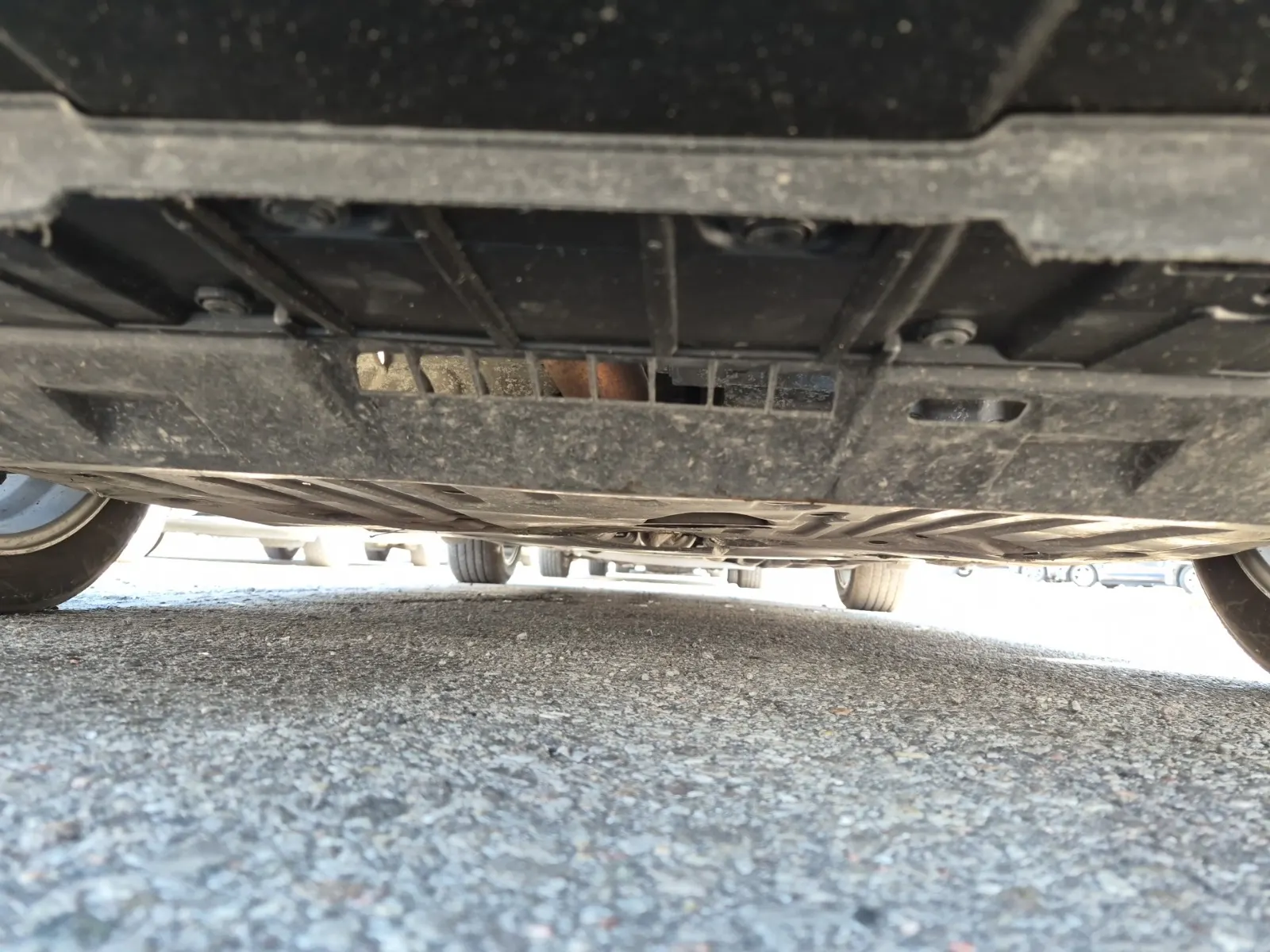 Undercarriage - Front Photo