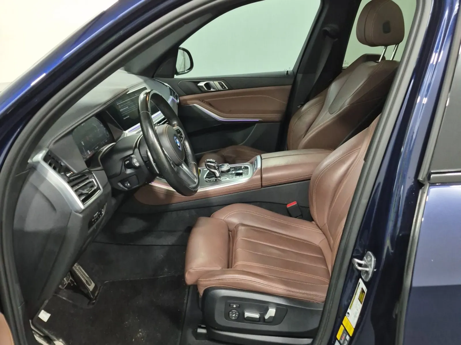 Front Interior Photo