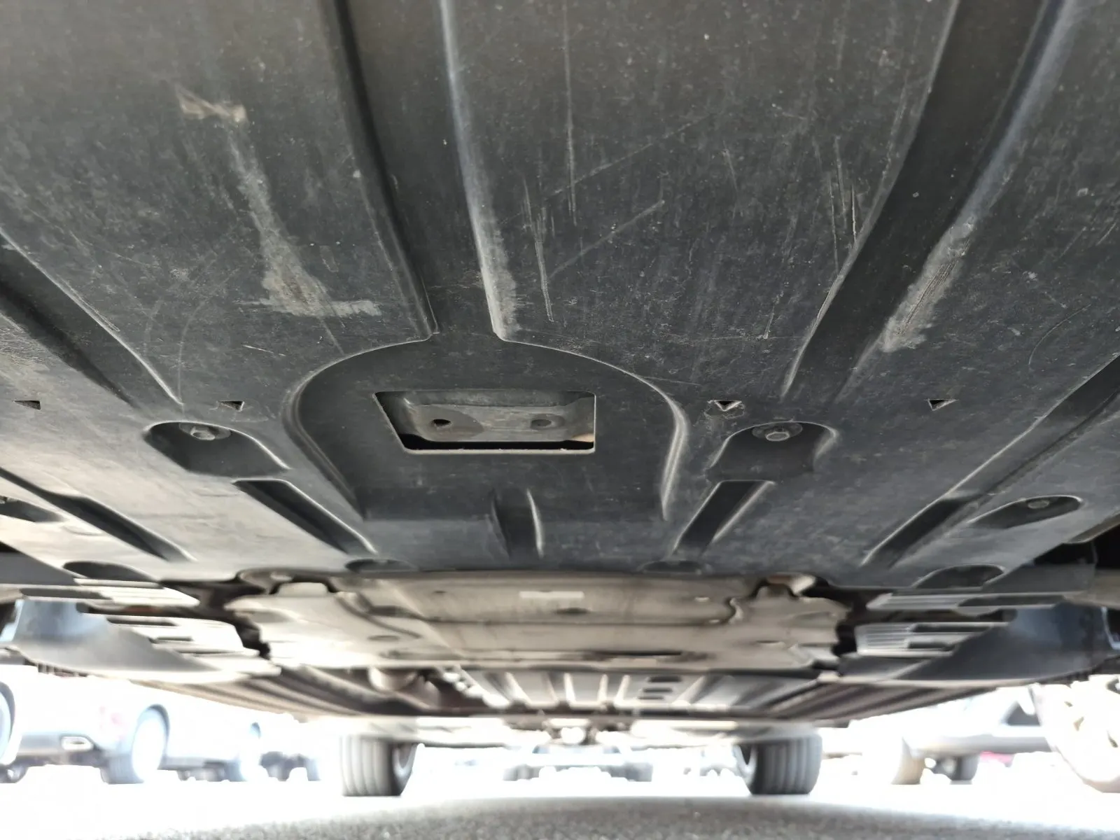 Undercarriage - Front Photo