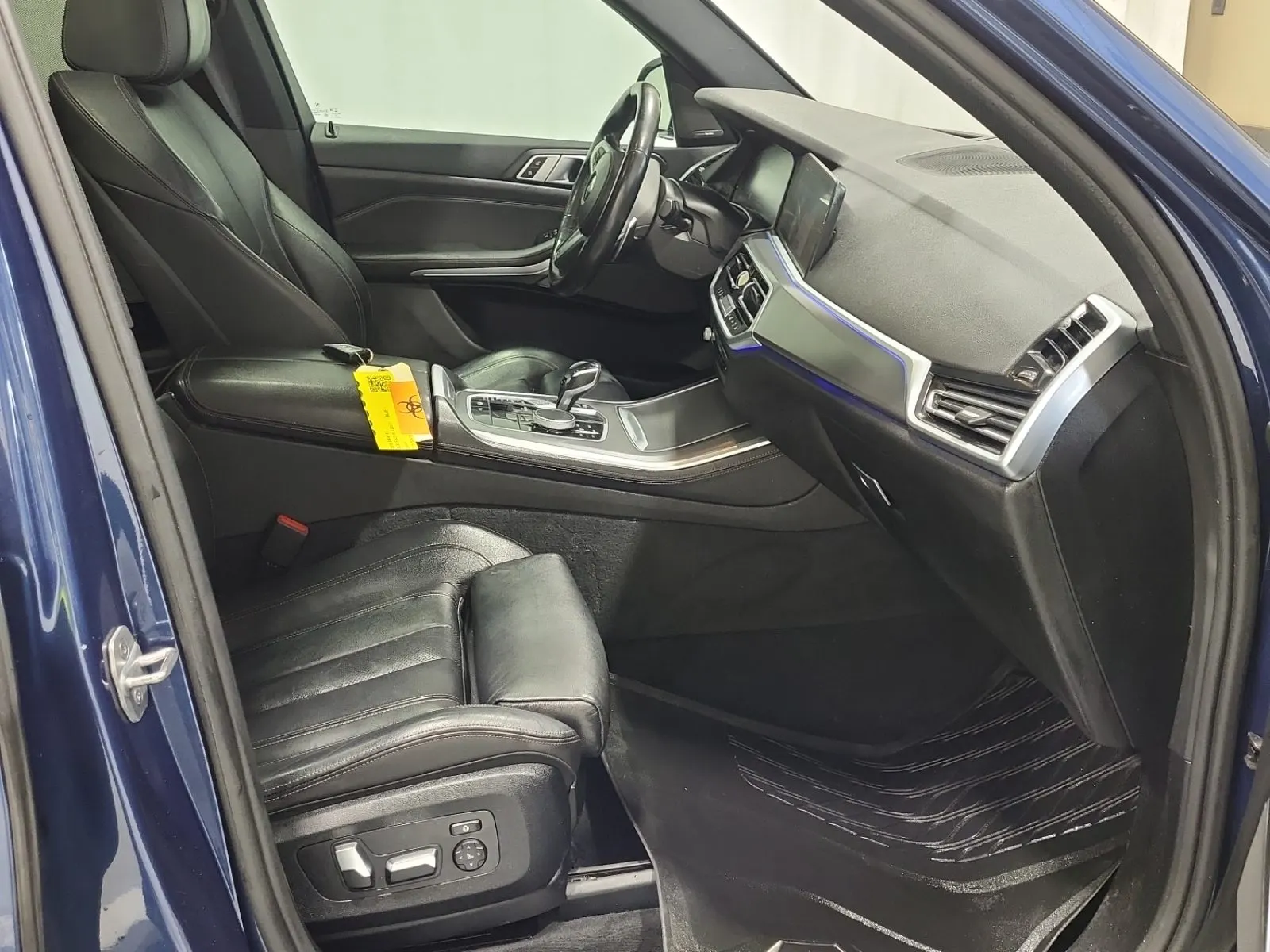 Right Side Interior Photo