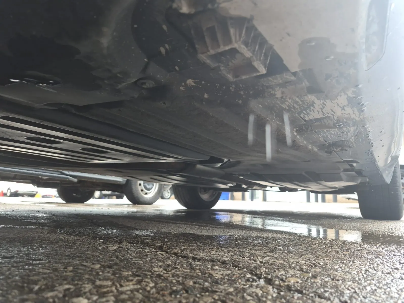 Undercarriage - Driver Photo