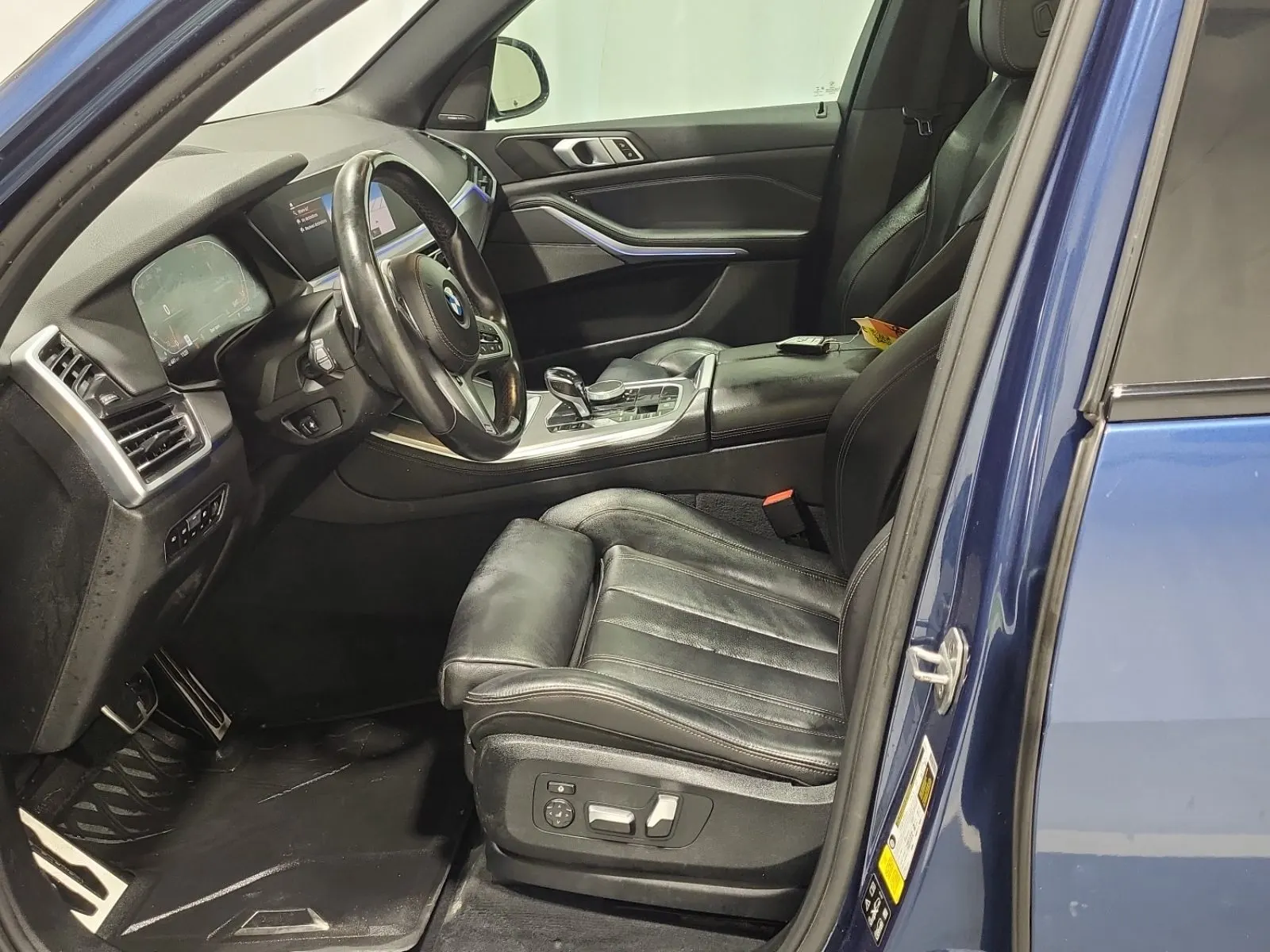 Front Interior Photo