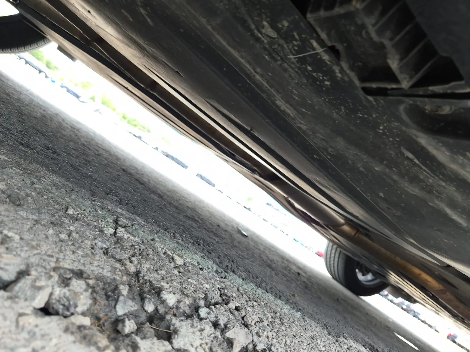 Undercarriage - Passenger Photo