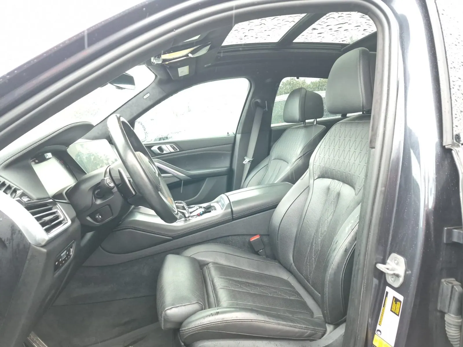 Front Interior Photo